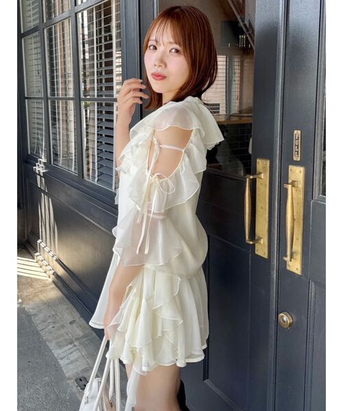 dazzlin（ダズリン）の「シアーフルイドフリルミニスカート（スカート・レディース・ブラック/オフホワイト/ブルー・SMALL/MEDIUM）」の16枚目の写真