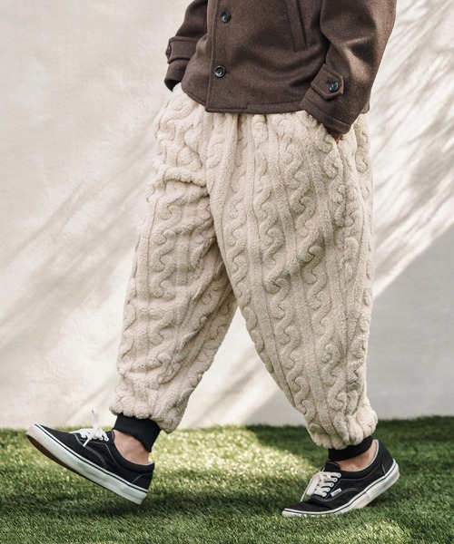 CAMBIO（カンビオ）の「mp13811- Cable Jacquard Boa Jogger Pants ボアジョガーパンツ（その他パンツ・メンズ・チャコール/ライトベージュ/ブラック・S/M/L）」の3枚目の写真