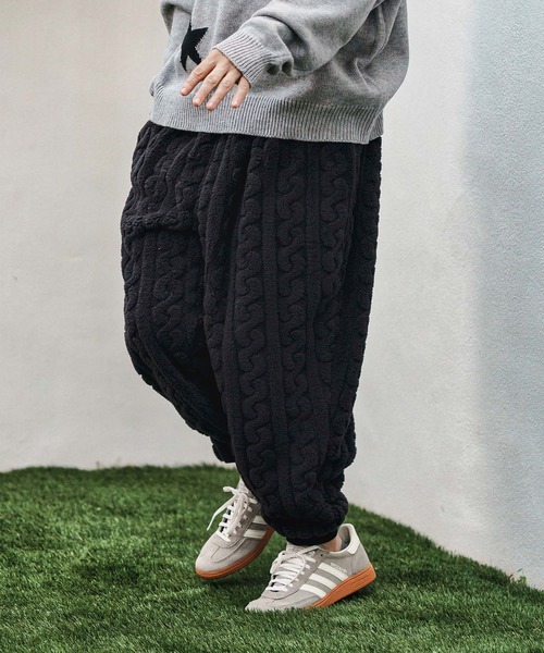 CAMBIO（カンビオ）の「mp13811- Cable Jacquard Boa Jogger Pants ボアジョガーパンツ（その他パンツ・メンズ・チャコール/ライトベージュ/ブラック・S/M/L）」の4枚目の写真