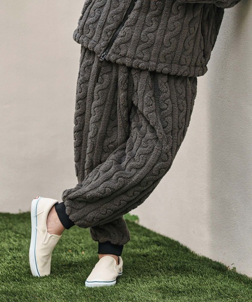 CAMBIO（カンビオ）の「mp13811- Cable Jacquard Boa Jogger Pants ボアジョガーパンツ（その他パンツ・メンズ・チャコール/ライトベージュ/ブラック・S/M/L）」の16枚目の写真