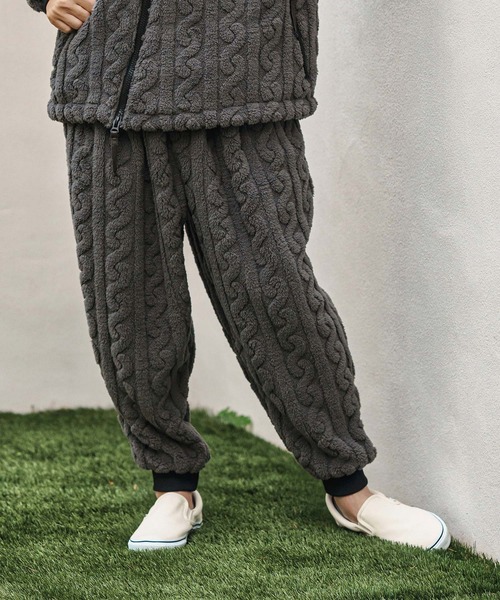 CAMBIO（カンビオ）の「mp13811- Cable Jacquard Boa Jogger Pants ボアジョガーパンツ（その他パンツ・メンズ・チャコール/ライトベージュ/ブラック・S/M/L）」の17枚目の写真
