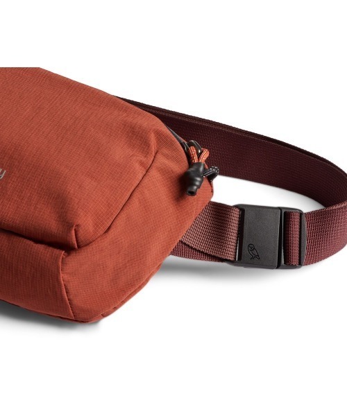 entre square（アントレスクエアー）の「Bellroy/ボディバッグ/ウェストポーチ Lite Belt Bag クレイ（ボディバッグ/ウエストポーチ・メンズ・レンガ・ONESIZE）」の5枚目の写真