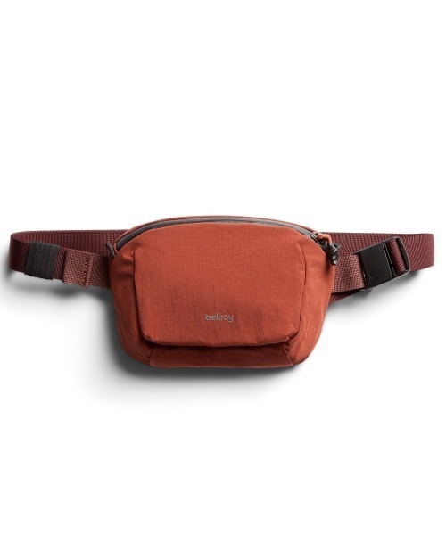 entre square（アントレスクエアー）の「Bellroy/ボディバッグ/ウェストポーチ Lite Belt Bag クレイ（ボディバッグ/ウエストポーチ・メンズ・レンガ・ONESIZE）」の4枚目の写真