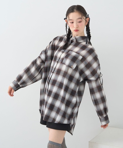 earth music&ecology(アースミュージックアンドエコロジー)の「2wayショルダードロストリボンチェックシャツ(シャツ/ブラウス・レディース・ブラウン/イエロー/クリーム・FREE)」の2枚目の写真