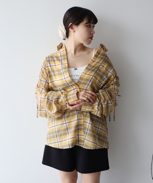 earth music&ecology(アースミュージックアンドエコロジー)の「2wayショルダードロストリボンチェックシャツ(シャツ/ブラウス・レディース・ブラウン/イエロー/クリーム・FREE)」の6枚目の写真