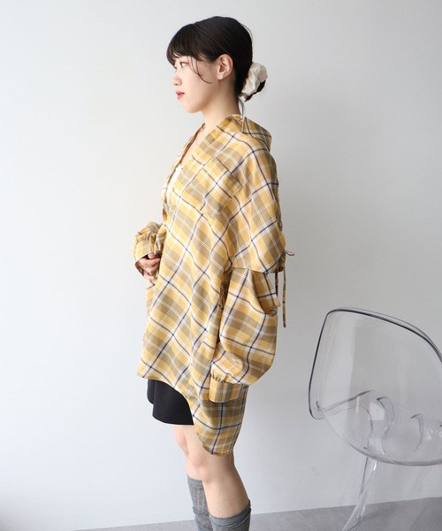 earth music&ecology(アースミュージックアンドエコロジー)の「2wayショルダードロストリボンチェックシャツ(シャツ/ブラウス・レディース・ブラウン/イエロー/クリーム・FREE)」の10枚目の写真