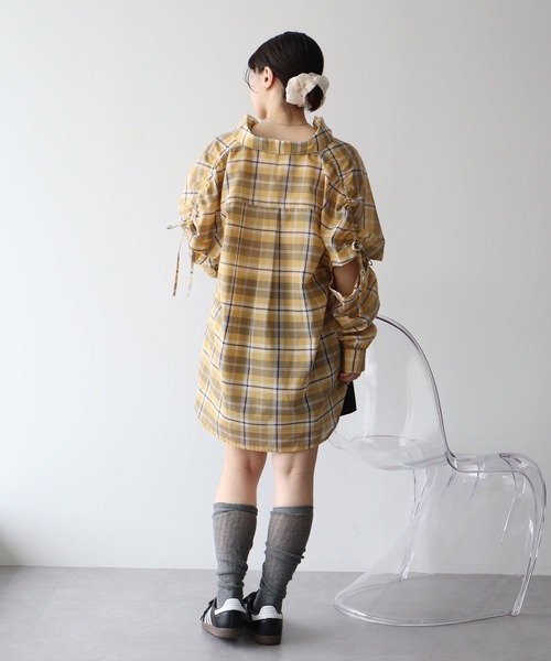 earth music&ecology(アースミュージックアンドエコロジー)の「2wayショルダードロストリボンチェックシャツ(シャツ/ブラウス・レディース・ブラウン/イエロー/クリーム・FREE)」の14枚目の写真