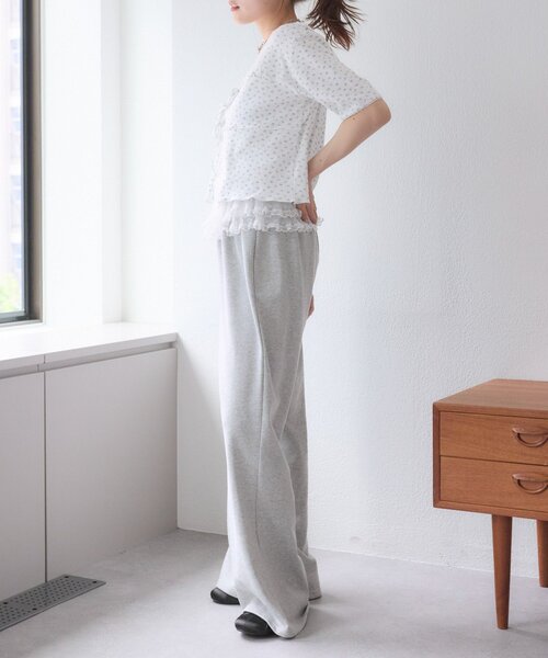 w closet(ダブルクローゼット)の「【セットアイテム】フラワーカーディガン+キャミSET(カーディガン/ボレロ・レディース・アイボリー/オフホワイト/グレー・FREE)」の6枚目の写真