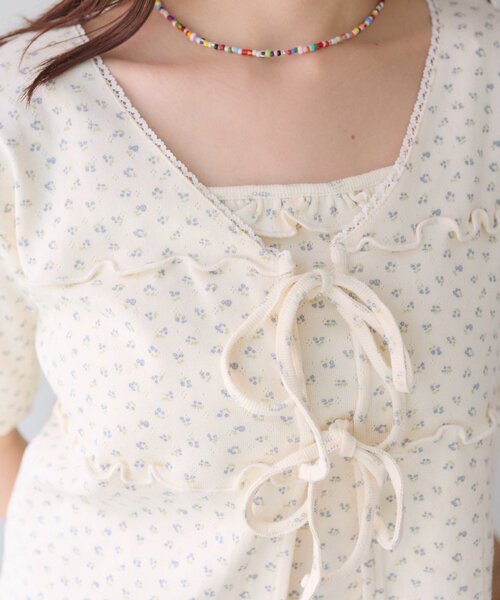 w closet(ダブルクローゼット)の「【セットアイテム】フラワーカーディガン+キャミSET(カーディガン/ボレロ・レディース・アイボリー/オフホワイト/グレー・FREE)」の20枚目の写真