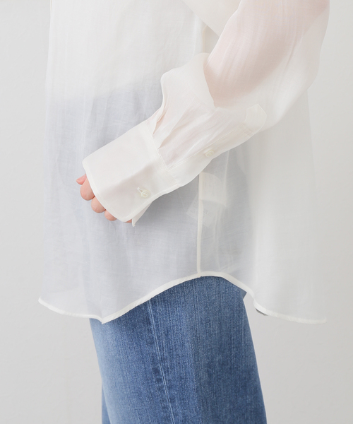 IENA（イエナ）の「Maison IENAシルクコットンシアーシャツ（シャツ/ブラウス・レディース・カーキ/ホワイト・FREE）」の9枚目の写真