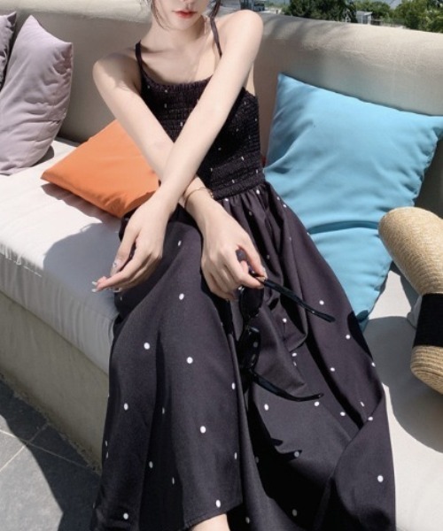 gossip!ロサンゼルス(ゴシップロサンゼルス)の「バックシャン ドット柄シャーリングアクセントキャミソールロングワンピース(ワンピース・レディース・ブラック・FREE)」の6枚目の写真