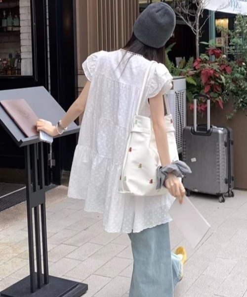 gossip！ロサンゼルス（ゴシップロサンゼルス）の「小花刺繍フリル肩段々ギャザーノースリーブチュニック/レース ティアードミニ丈ワンピース（チュニック・レディース・ホワイト・M）」の11枚目の写真
