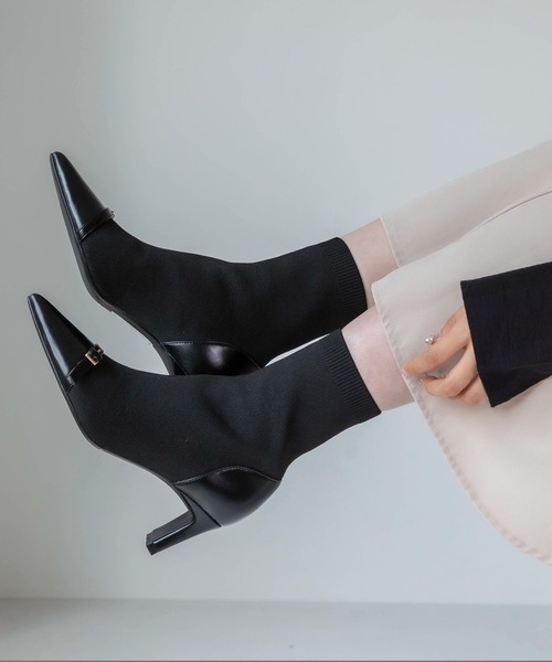 EVOL(イーボル)の「【S-LLサイズ展開・美脚効果あり】ニットベルトショートブーツ BZ23842(ブーツ・レディース・ベージュ/ブラック・M/L/LL/S)」の19枚目の写真