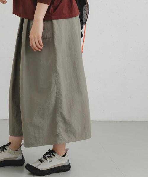 EKAL（エカル）の「『UR TECH』 ナイロンタッサーワイドパンツ（その他パンツ・レディース・ベージュ系その他/ブラック系その他・ONE）」の10枚目の写真