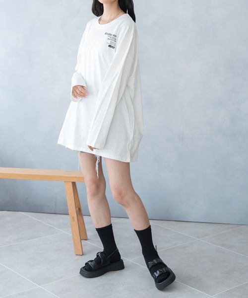 NinaetLina(ニナエリナ)の「バックプリント ビックシルエット ロング Tシャツ(Tシャツ/カットソー・レディース・ブルー/ブラック/ライトグレー/ホワイト・FREE)」の10枚目の写真