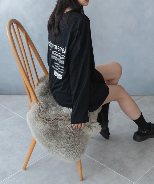 NinaetLina(ニナエリナ)の「バックプリント ビックシルエット ロング Tシャツ(Tシャツ/カットソー・レディース・ブルー/ブラック/ライトグレー/ホワイト・FREE)」の12枚目の写真