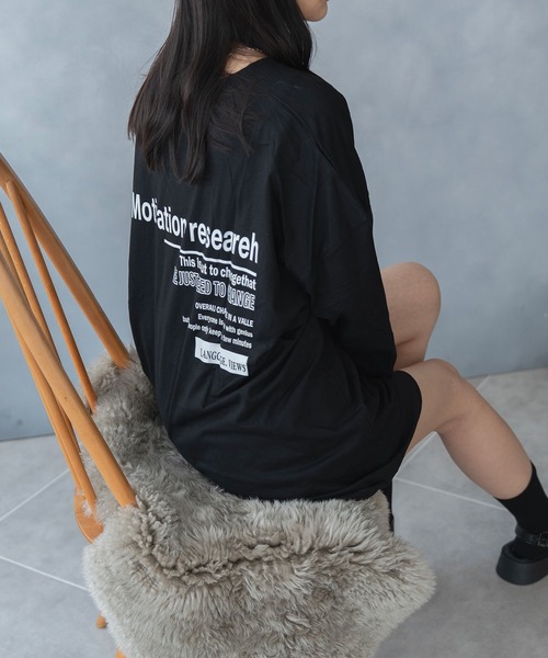 NinaetLina(ニナエリナ)の「バックプリント ビックシルエット ロング Tシャツ(Tシャツ/カットソー・レディース・ブルー/ブラック/ライトグレー/ホワイト・FREE)」の13枚目の写真