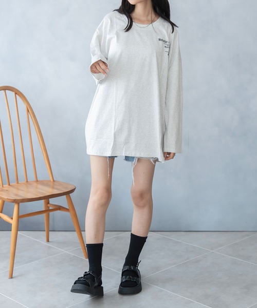 NinaetLina(ニナエリナ)の「バックプリント ビックシルエット ロング Tシャツ(Tシャツ/カットソー・レディース・ブルー/ブラック/ライトグレー/ホワイト・FREE)」の15枚目の写真