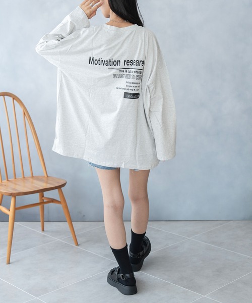 NinaetLina(ニナエリナ)の「バックプリント ビックシルエット ロング Tシャツ(Tシャツ/カットソー・レディース・ブルー/ブラック/ライトグレー/ホワイト・FREE)」の18枚目の写真