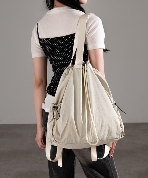 apres jour mignon(アプレジュールミニョン)の「【apresjour mignon×ARIAZ】2wayナップザック(バックパック/リュック・レディース・ホワイト/ブラック/カーキ・ONESIZE)」の6枚目の写真