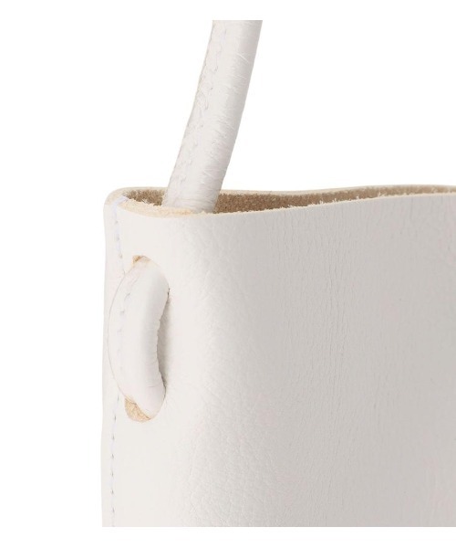 IL BISONTE（イルビゾンテ）の「IL BISONTE / ORIGINAL LEATHER / ショルダーバッグ / 2025 AUTUMN WINTER（ショルダーバッグ・レディース・ネイビー/オレンジ/ブラック/オリーブ/グレー/ナチュラル/ライトブラウン/レンガ/ダークブラウン/レッド/ホワイト/グリーン・FREE）」の15枚目の写真