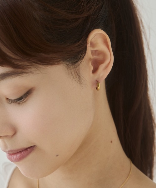 ciite' surgical stainless（シーテサージカルステンレス）の「【 金属アレルギー対応 】 4サイズ展開 シンプルフープピアス サージカルステンレス（両耳用）（ピアス（両耳用）・レディース・ゴールド/シルバー・14/7/9/12）」の21枚目の写真