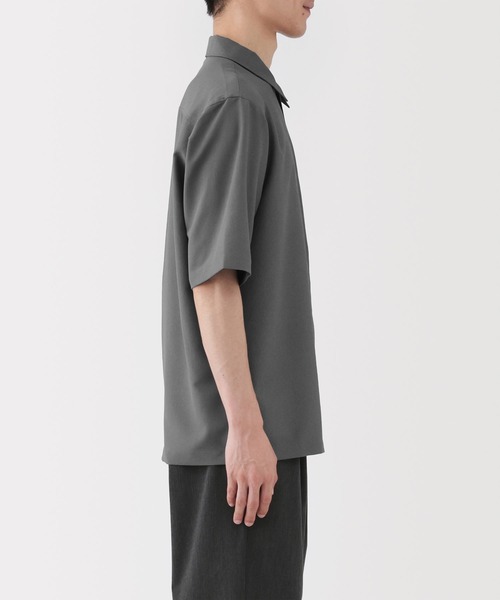 無印良品(ムジルシリョウヒン)の「紳士 風を通す ストレッチ 五分袖シャツ(シャツ/ブラウス・メンズ・ブラック/ダークネイビー/グレー系・XL/S/M/L)」の8枚目の写真