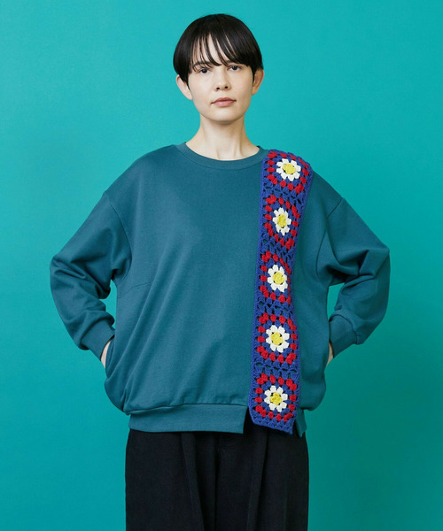 FRAPBOIS（フラボア）の「グラニースクエアスウェット（スウェット・レディース・ターコイズブルー/グレー・1/2）」の2枚目の写真