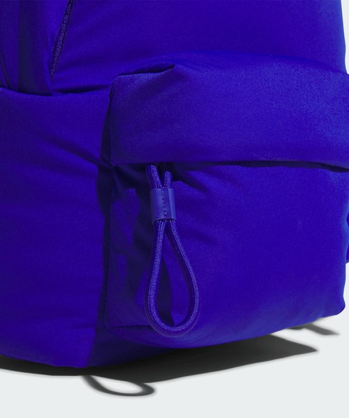 adidas（アディダス）の「マストハブ パフィーバックパック（L） / アディダス adidas（バックパック/リュック・メンズ・ブルー/ブラック・FREE）」の12枚目の写真