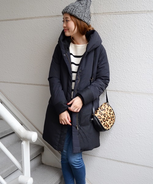 アルチピオ　フード付きダウンジャケット　サイズ36 アルチピオ フード付きダウンジャケット サイズ36