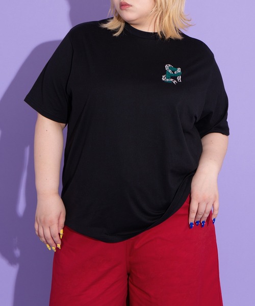 PUNYUS（プニュズ）の「鎖ロゴ刺繍Ｔシャツ（Tシャツ/カットソー・レディース・ホワイト/ブラック/イエロー・1/2/3/4）」の18枚目の写真