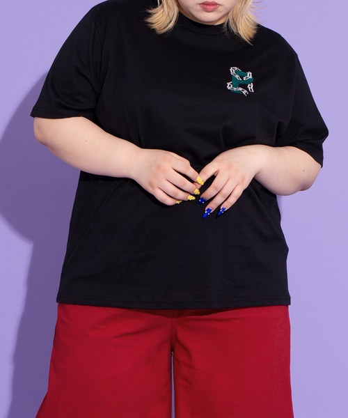 PUNYUS（プニュズ）の「鎖ロゴ刺繍Ｔシャツ（Tシャツ/カットソー・レディース・ホワイト/ブラック/イエロー・1/2/3/4）」の19枚目の写真