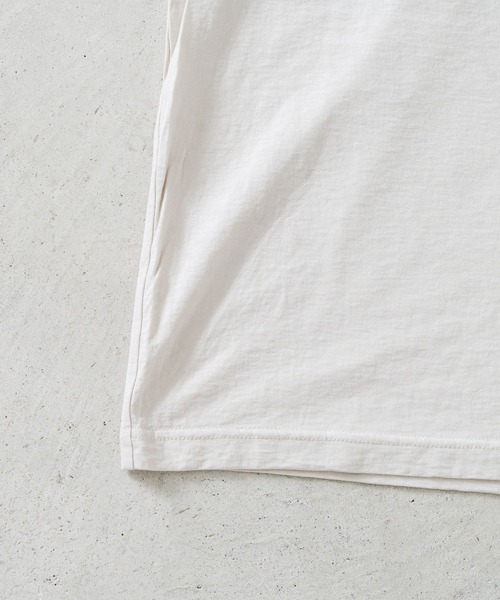 quadro(クオドロ)の「ハードツイスト天竺タンクトップ(Tシャツ/カットソー・メンズ・ブラック/ホワイト/ベージュ・MEDIUM/LARGE)」の11枚目の写真