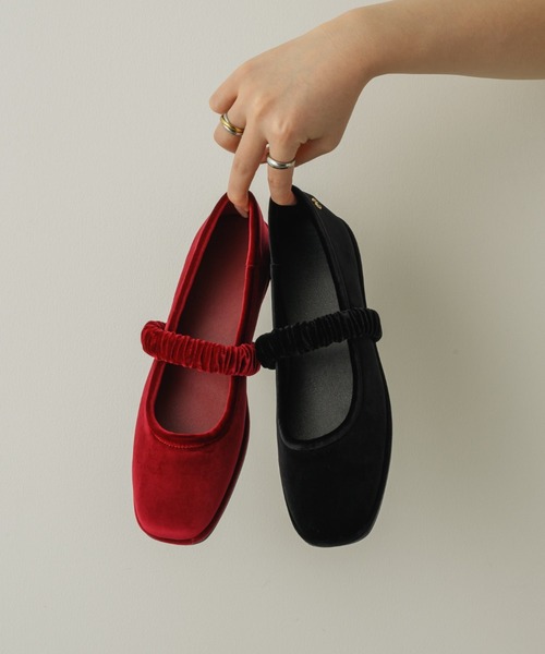 muku(ムク)の「BALLET SHOES / VELOUR(バレエシューズ・レディース・レッド/ブラック・36/38/40)」の3枚目の写真