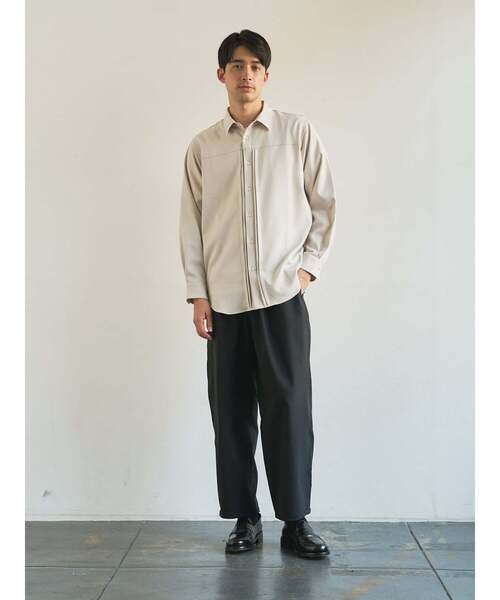 TRANSITION（トランジション）の「【TRANSITION】2タックレギュラーカラーシャツ（シャツ/ブラウス・メンズ・ライトベージュ/ブラック・2/3）」の4枚目の写真