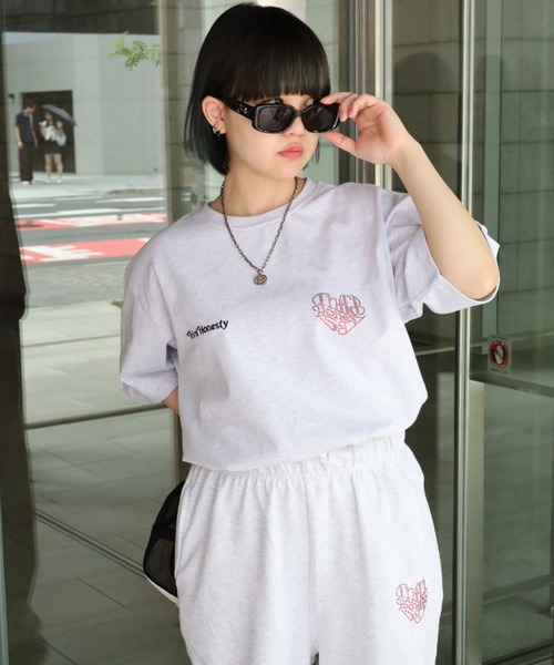 ATMARK（アットマーク）の「《フリーサイズ　/　UNISEX　》ATMARK　ハートロゴラインストーン　スウェットパンツ（デニムパンツ・レディース・ブラック/ホワイト・FREE）」の22枚目の写真