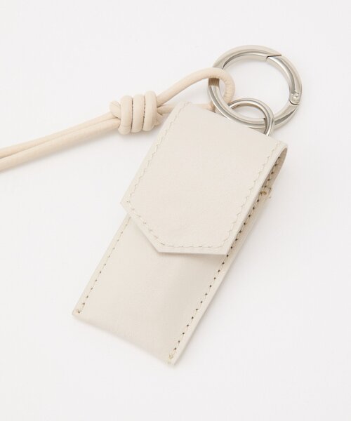russet(ラシット)の「【再値下げ】リップポーチ付きレザーチャーム(チャーム・レディース・ブラック/アイボリー・FREE)」の6枚目の写真