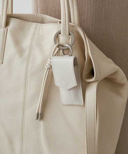 リップポーチ付きレザーチャーム（チャーム）｜russet（ラシット