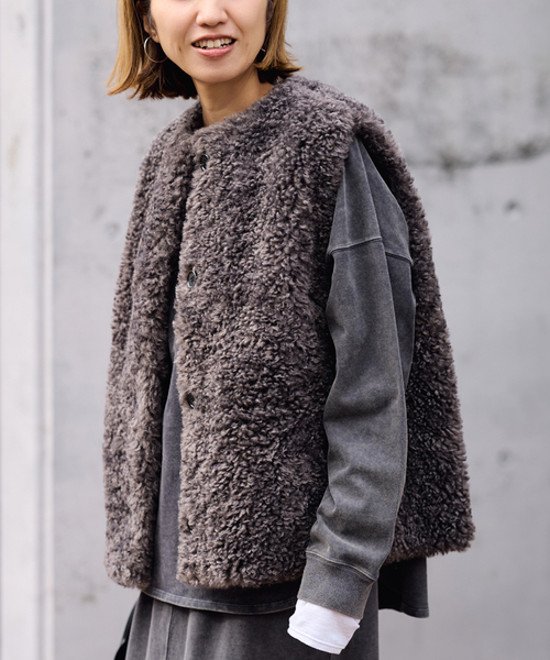 FRAMeWORK(フレームワーク)の「≪追加≫フェイクファーベスト(その他アウター・レディース・ベージュ系その他/ライトグレー/チャコールグレー・FREE)」の7枚目の写真