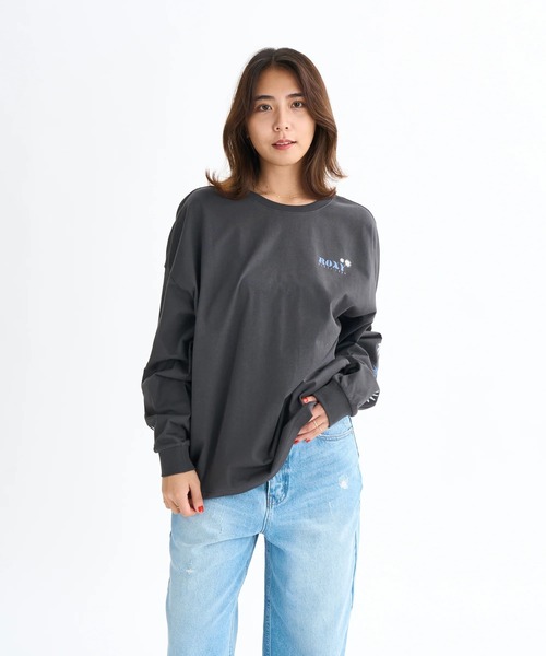 ROXY(ロキシー)の「BELLIS L/S TEE /ロキシールーズシルエットバックプリント長袖ロンT(Tシャツ/カットソー・レディース・グレー/ベージュ/ブラック/ホワイト・LARGE/MEDIUM/SMALL)」の12枚目の写真