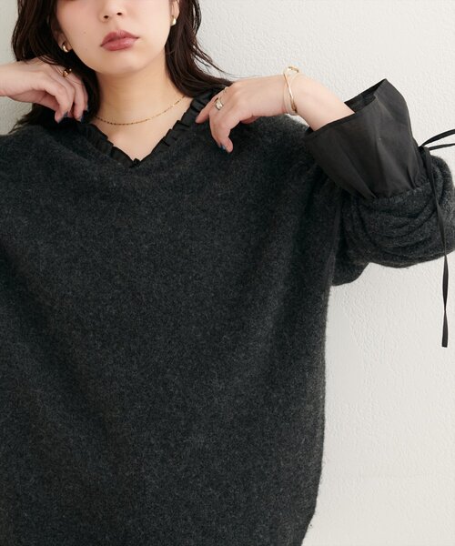 natural couture(ナチュラルクチュール)の「【WEB限定】フリルVネックキャンディスリーブブラウス(シャツ/ブラウス・レディース・ブラウン/サックスブルー/ブラック/オフホワイト・FREE)」の11枚目の写真