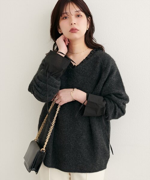 natural couture(ナチュラルクチュール)の「【WEB限定】フリルVネックキャンディスリーブブラウス(シャツ/ブラウス・レディース・ブラウン/サックスブルー/ブラック/オフホワイト・FREE)」の14枚目の写真