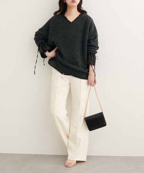 natural couture(ナチュラルクチュール)の「【WEB限定】フリルVネックキャンディスリーブブラウス(シャツ/ブラウス・レディース・ブラウン/サックスブルー/ブラック/オフホワイト・FREE)」の17枚目の写真