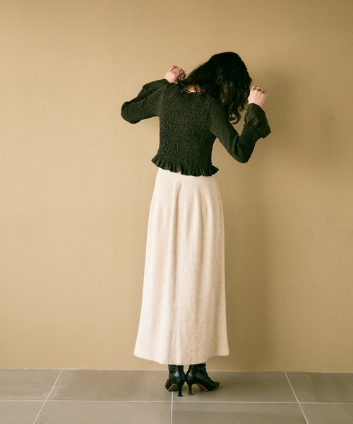 Lutim by u(ルチバイユー)の「Shirred frills blouse / シャーリングフリルブラウス(シャツ/ブラウス・レディース・ブラック/グレー/その他1/ボルドー・FREE)」の10枚目の写真