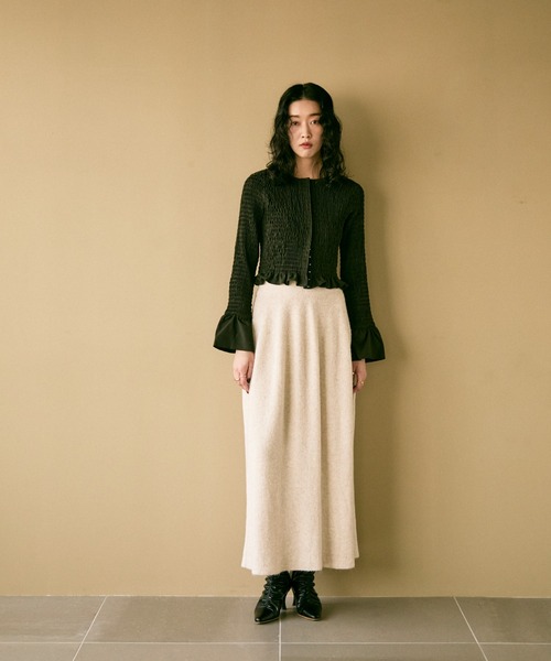 Lutim by u(ルチバイユー)の「Shirred frills blouse / シャーリングフリルブラウス(シャツ/ブラウス・レディース・ブラック/グレー/その他1/ボルドー・FREE)」の11枚目の写真