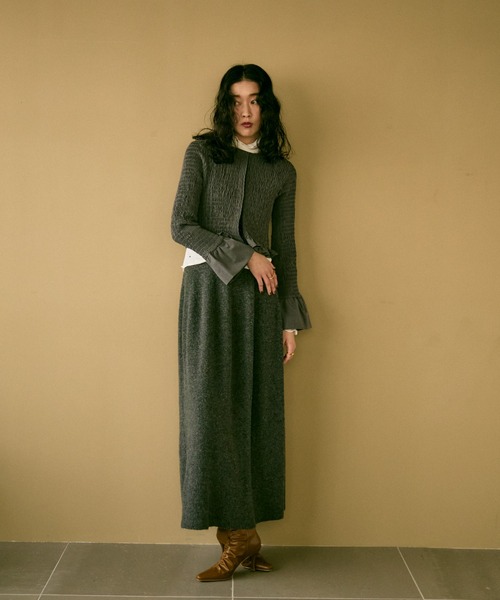 Lutim by u(ルチバイユー)の「Shirred frills blouse / シャーリングフリルブラウス(シャツ/ブラウス・レディース・ブラック/グレー/その他1/ボルドー・FREE)」の15枚目の写真