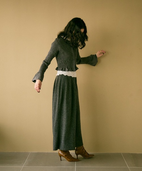 Lutim by u(ルチバイユー)の「Shirred frills blouse / シャーリングフリルブラウス(シャツ/ブラウス・レディース・ブラック/グレー/その他1/ボルドー・FREE)」の18枚目の写真