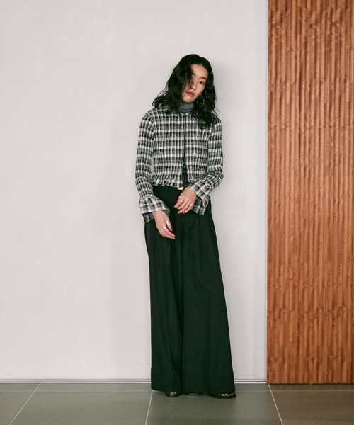 Lutim by u(ルチバイユー)の「Shirred frills blouse / シャーリングフリルブラウス(シャツ/ブラウス・レディース・ブラック/グレー/その他1/ボルドー・FREE)」の20枚目の写真