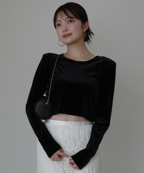 【anuans】カットアウトトップス ブラック　黒　新品未開封　長袖　カットソー anuans アニュアンス バックオープンシアーカットトップス