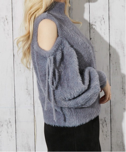 GORGE(ゴージ)の「《肩あき×フェザーニット》レディース 長袖トップス ふわもこ フェミニン 秋冬(ニット/セーター・レディース・ブラック/グレイッシュベージュ/オフホワイト/ブルー/ピンク・F)」の21枚目の写真